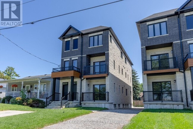 Photo - 227 Grenfell St Unit 3