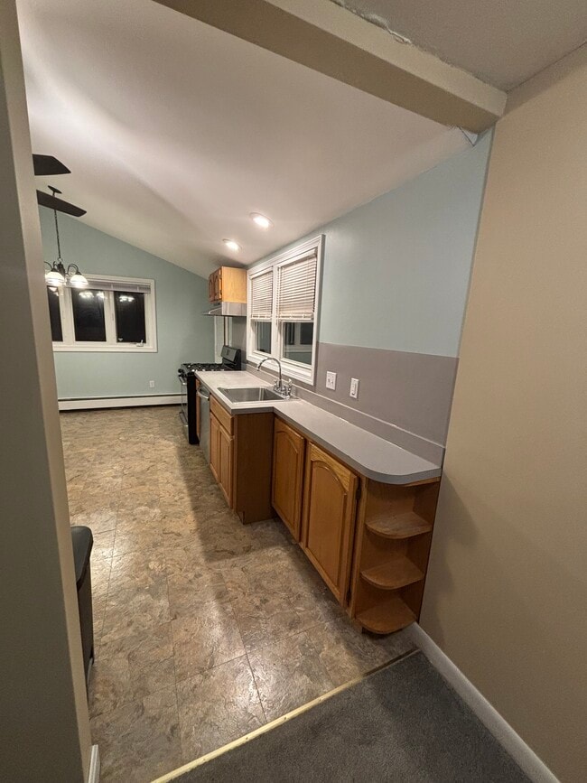 Photo - 40 Neillian Way Unidad 40 Neillian Way Bedford