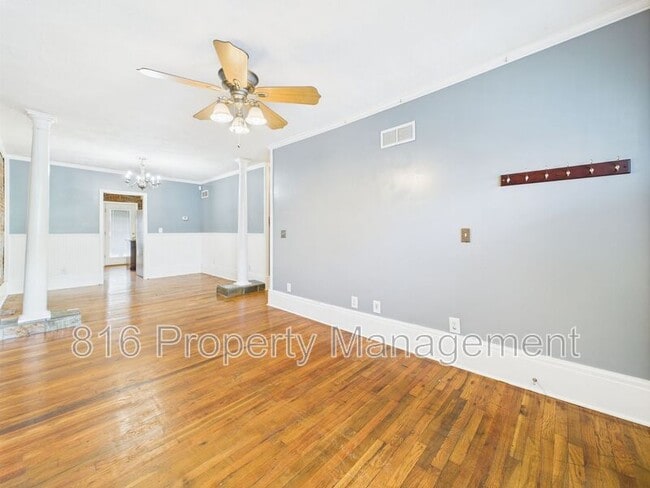 Photo - 1033 E 5th St Unidad 1033 E 5th 1