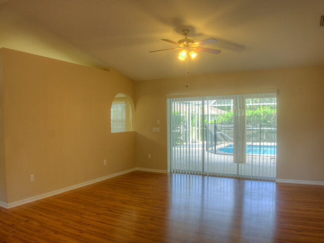 Photo - 5515 Maccaughey Dr