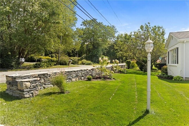 331 3rd Beach Rd