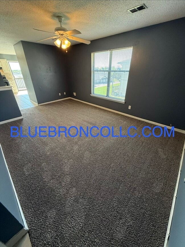 Photo - Cute 2 bedroom 1 bathroom home with a 1 car garage