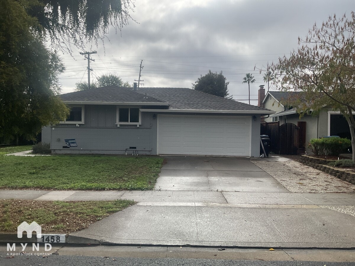 Photo - 1458 Ridgewood Dr