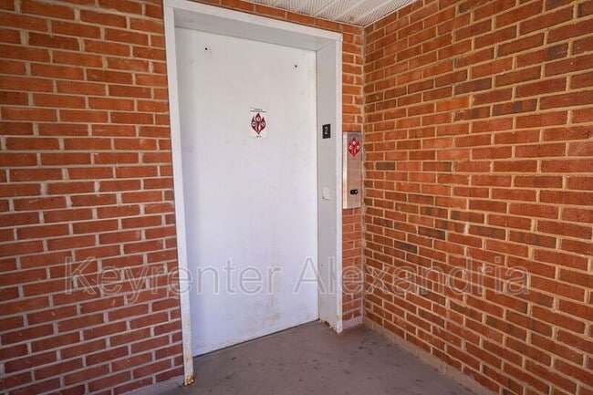 Photo - 1107 N Taylor St Unidad C