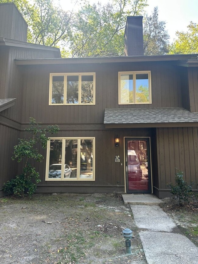 Building Photo - cute town home