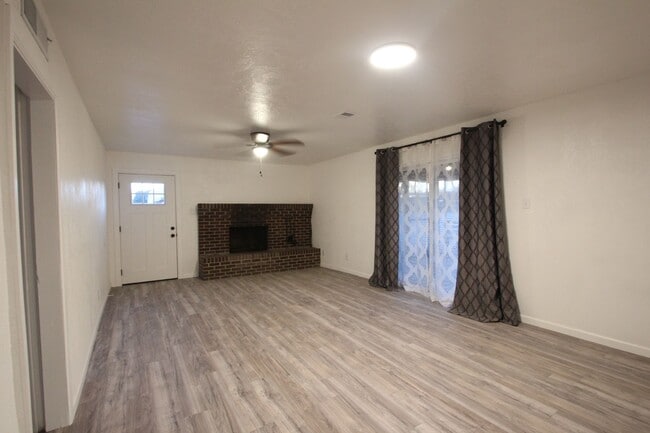 Photo - 1414 Griego Rd NW