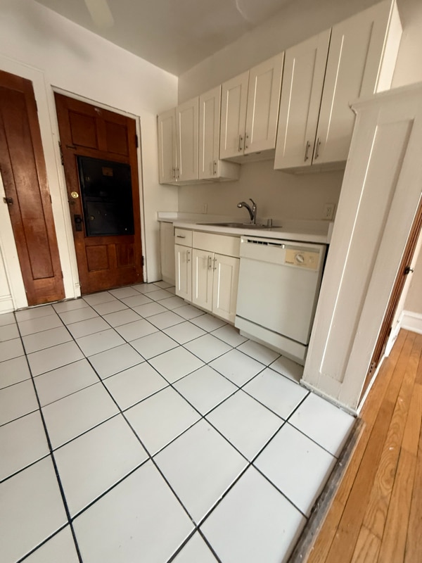 Photo - 3456 N Oakland Ave Unidad 4