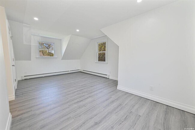 Photo - 10 Brompton Pl Unit A