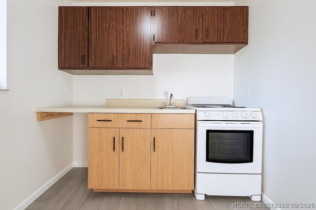 3539 Melaleuca Ln
