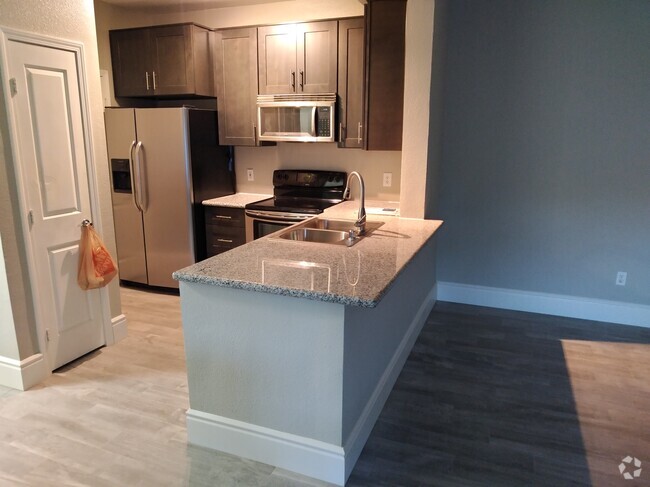 Building Photo - 22681 Oakgrove Unit 413 Rental