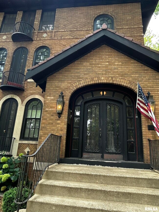 Photo - 1725 W Moss Ave Unidad 3