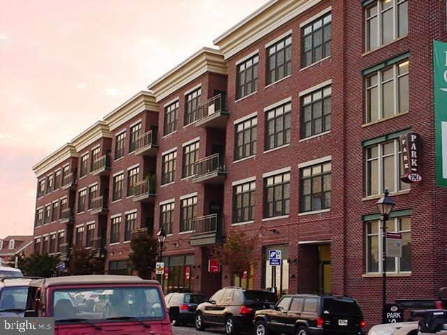 Building Photo - 1500 Thames St Unit 305