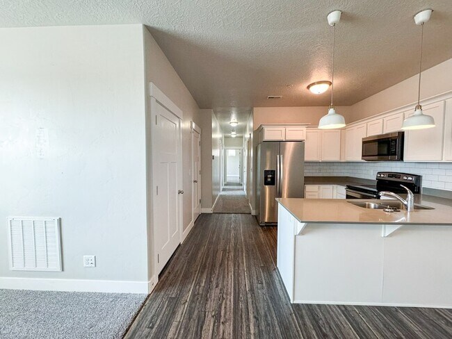 2178 W Main St