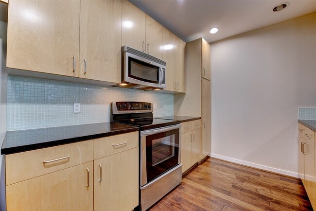 Photo - 5925 Almeda Rd Unit 2214