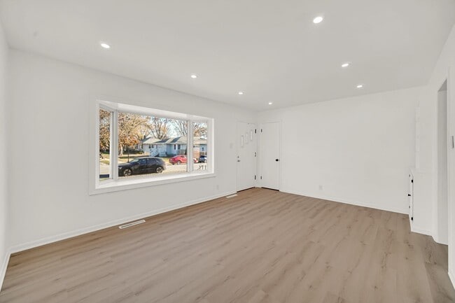 Photo - 3 Bedroom 1 Bathroom House for Rent!