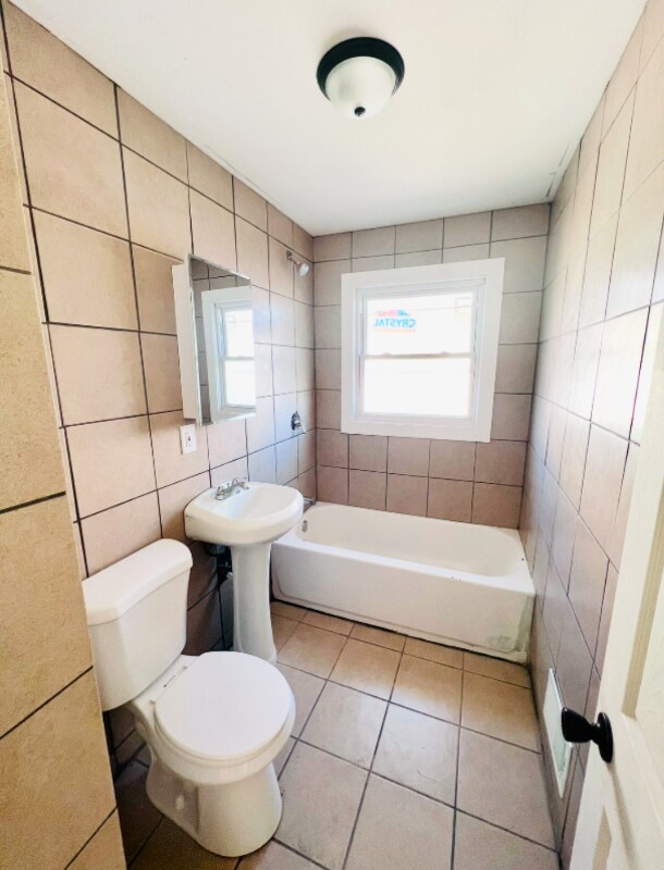 Photo - 5946 N 61st St