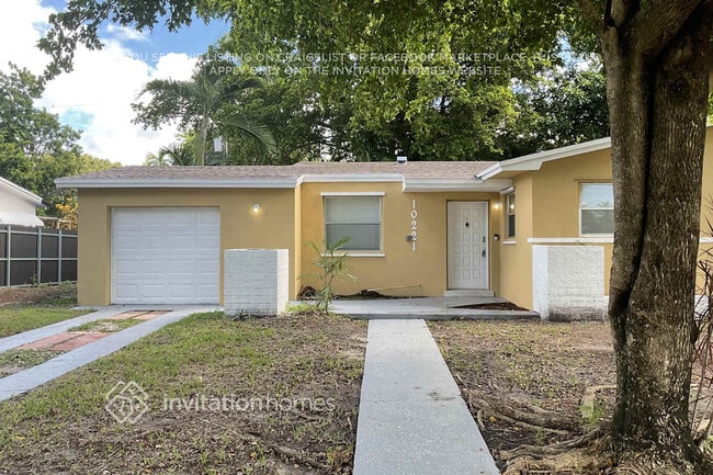 Photo - 10221 Dolphin Rd