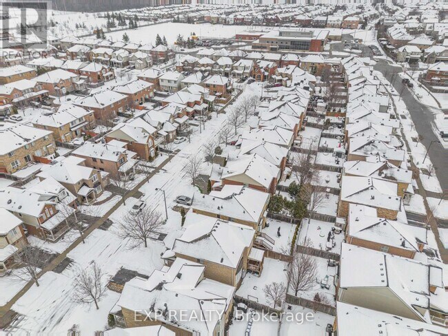 Photo - 1193 Barr Crescent