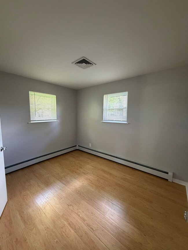 826 Sunrise Ave