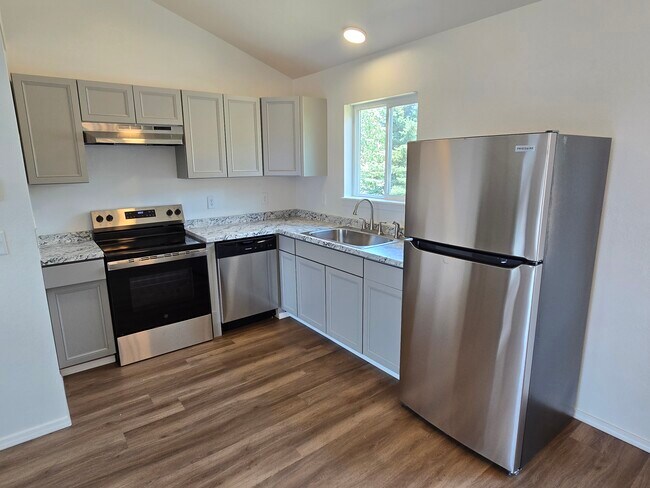 Photo - 540 Forest Edge Rd