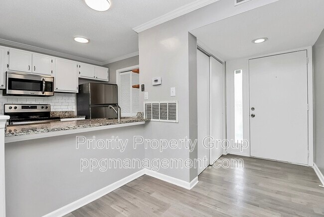 Building Photo - 10971 Harrowfield Rd Rental