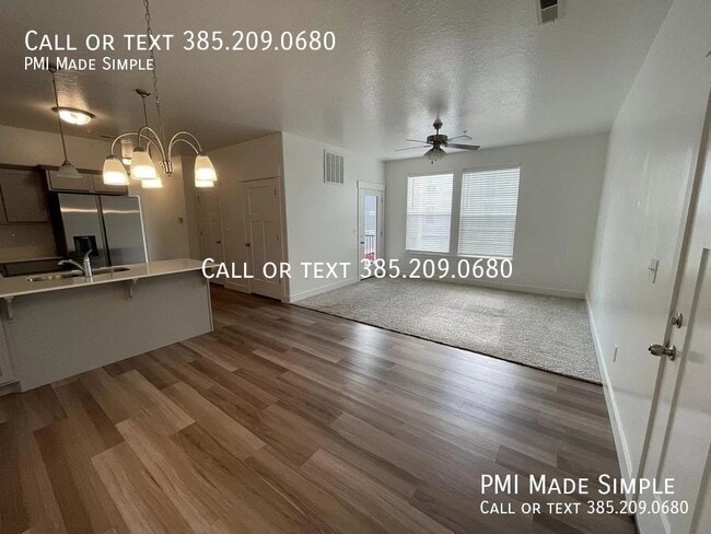 Photo - 1834 W Newcastle Ln Unidad E203