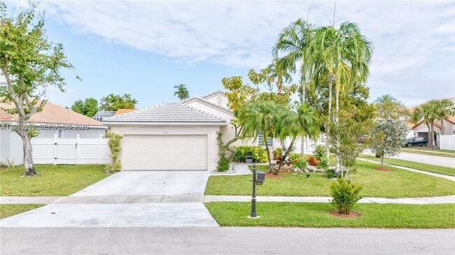 Photo - 17851 NW 19th St Unidad HOME