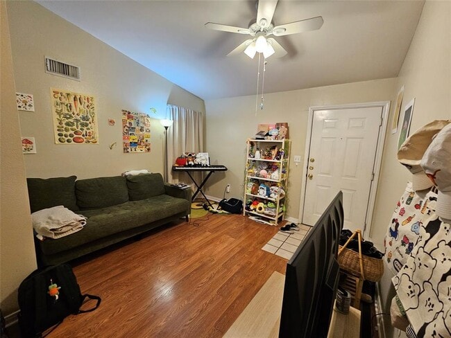 Photo - 501 W 26th St Unit 303