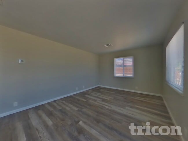 Photo - 1126 W Ovington St