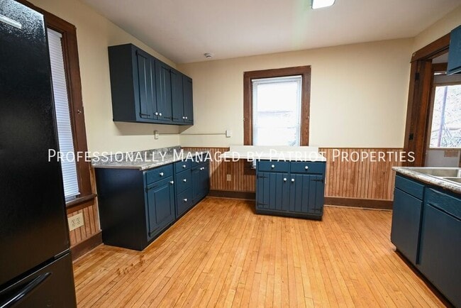 Photo - 407 W Main St