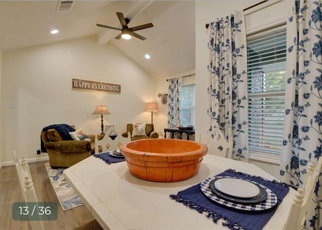 Photo - 520 W Bluff St