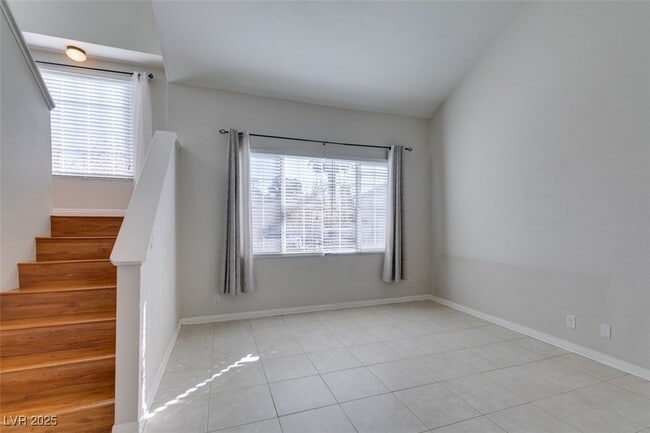 Photo - 225 Comanche Pl