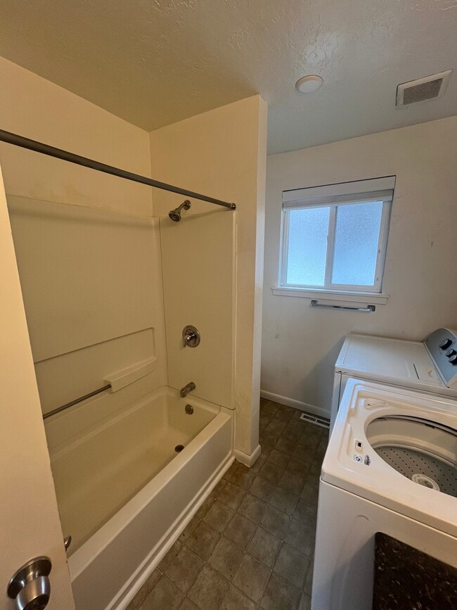 Bathroom - 2173 S State St Unit 5