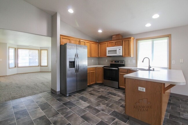 Photo - 5108 Montague Ln