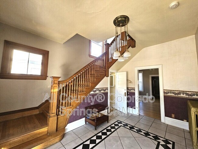 Photo - 815 N Nevada Ave Unit 201
