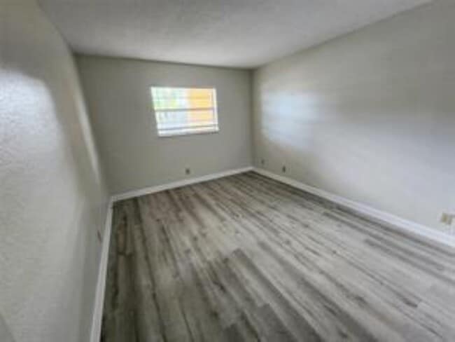 Photo - 2607 NE 8th Ave Unit 33