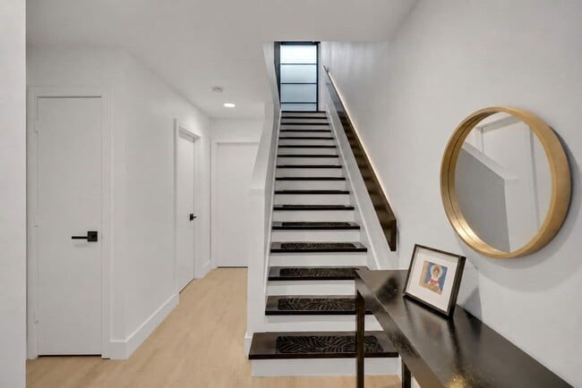 Photo - 2807 Jackson St