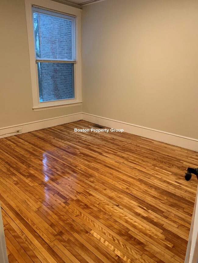 Photo - 130 Glenville Ave