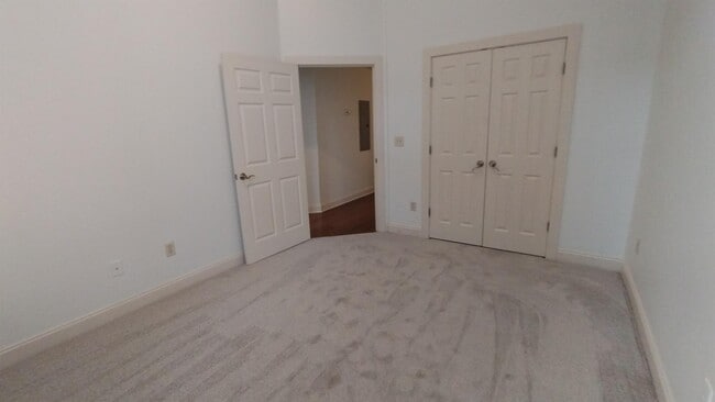 Photo - 760 Wedgewood Ave
