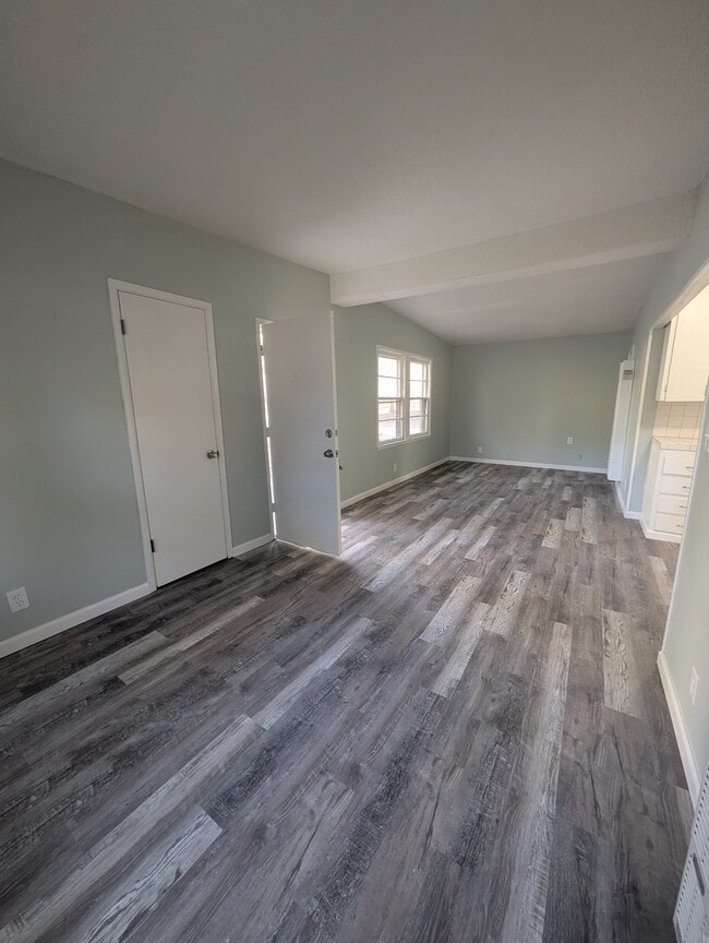 Building Photo - 2511 SW Buchanan St