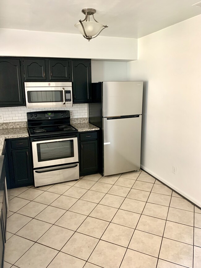 Photo - 4102 Greenwood Dr