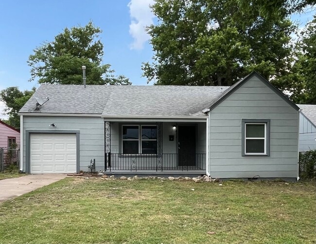Adorable 2 bedroom 1 bathroom home with a ... - Adorable 2 bedroom 1 bathroom home with a ...