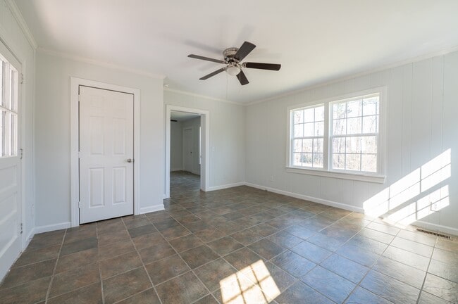 Photo - 1473 Briarcliff Dr
