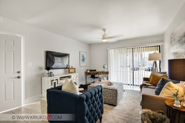 2 HAB, 1 BA - GROVE RESIDENCES