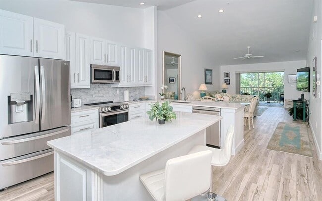 Photo - 8735 Olde Hickory Ave Unidad 8308