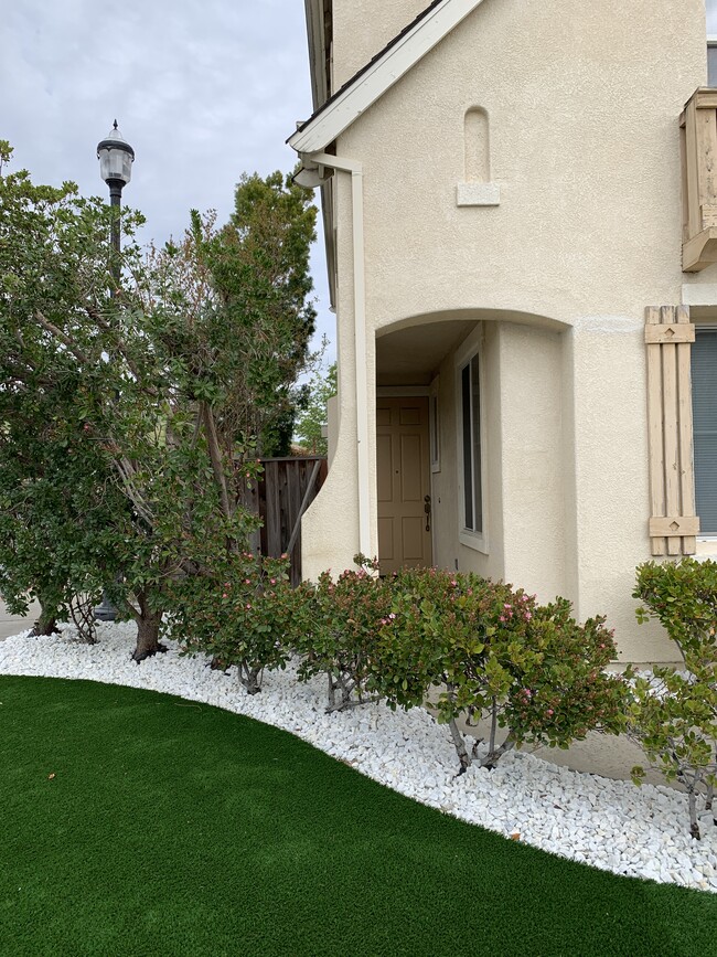 Photo - 2201 S Donovan Way