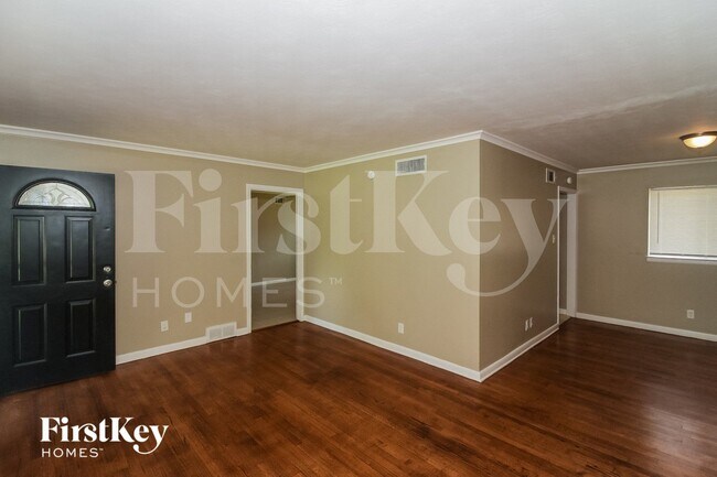 Photo - 5405 Lyford Ave
