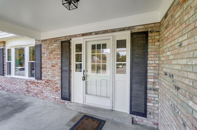 Photo - 271 Albright Dr