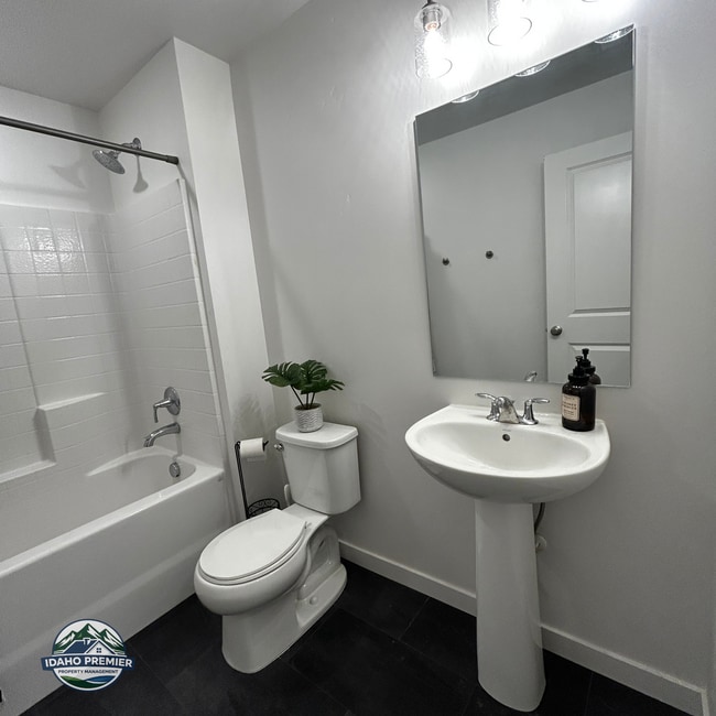 Photo - 1629 N Mumbarto Ln