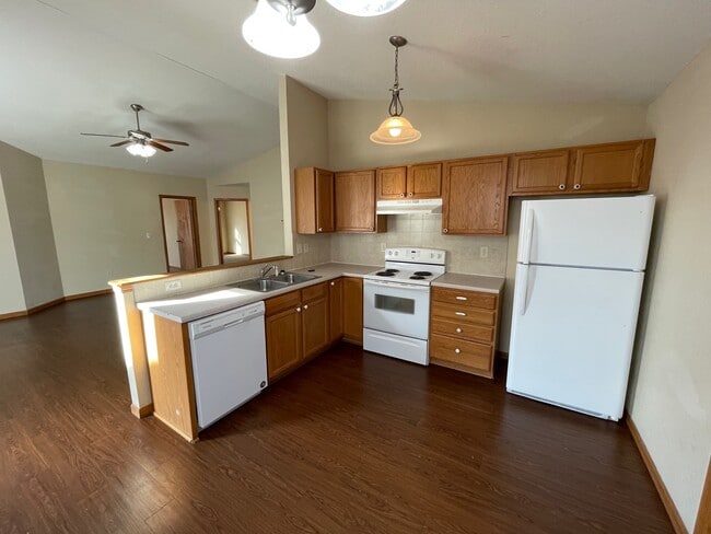 Photo - 1704 Clover Dr